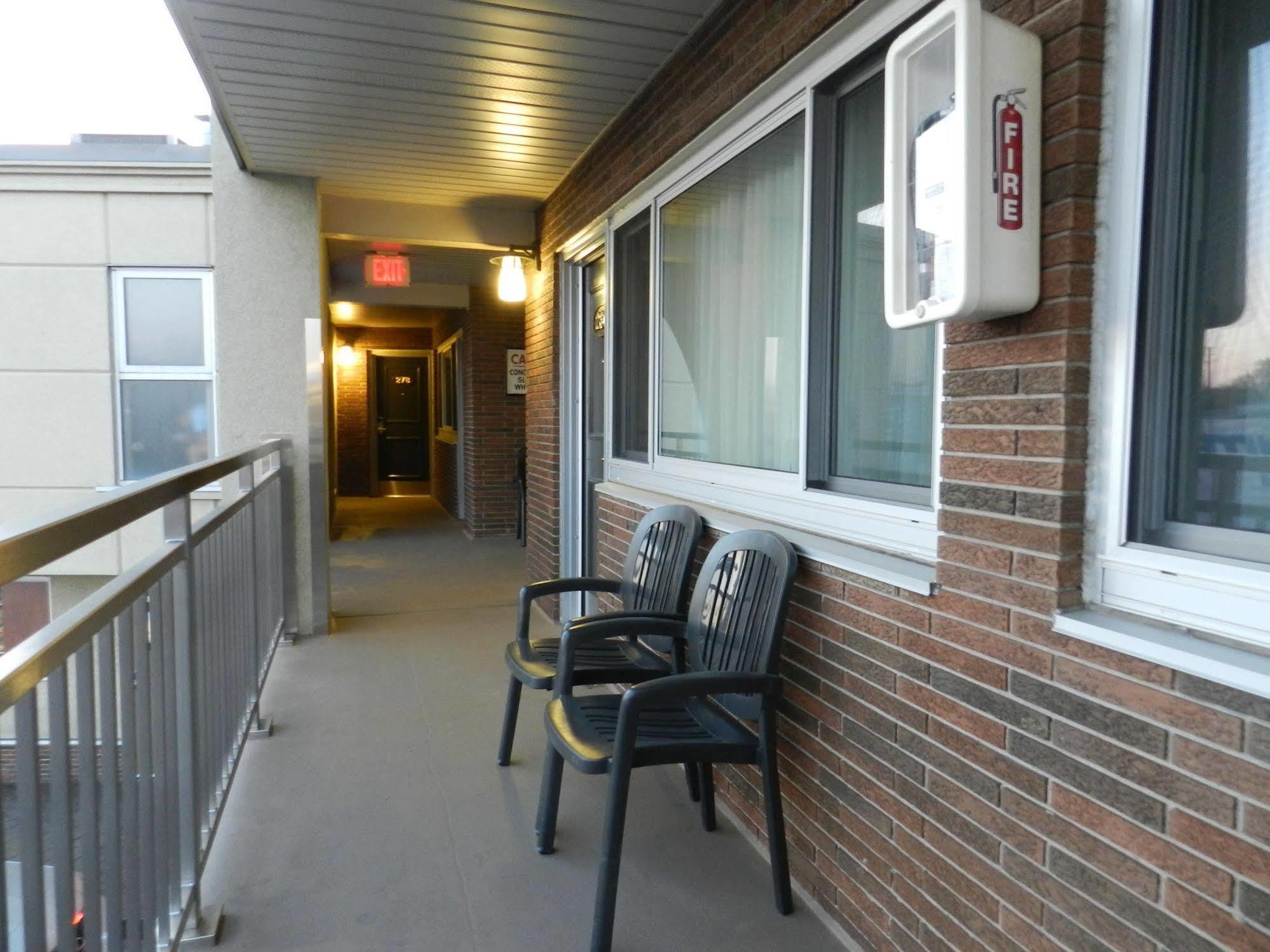 Capri Inn Saint Catharines Bagian luar foto